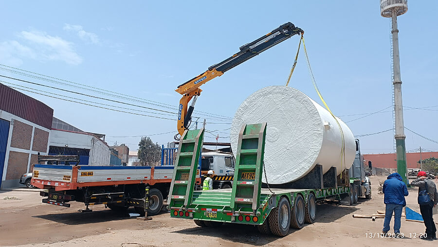 Izaje de Tanque de Fibra de Vidrio   