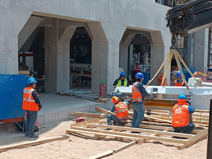 Traslado y Montaje de Maquinas Industriales - Owens Illinois