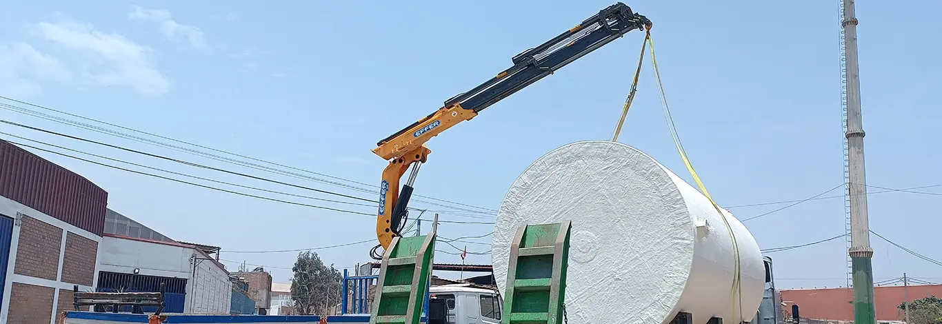 Izaje de Tanque de Fibra de Vidrio   